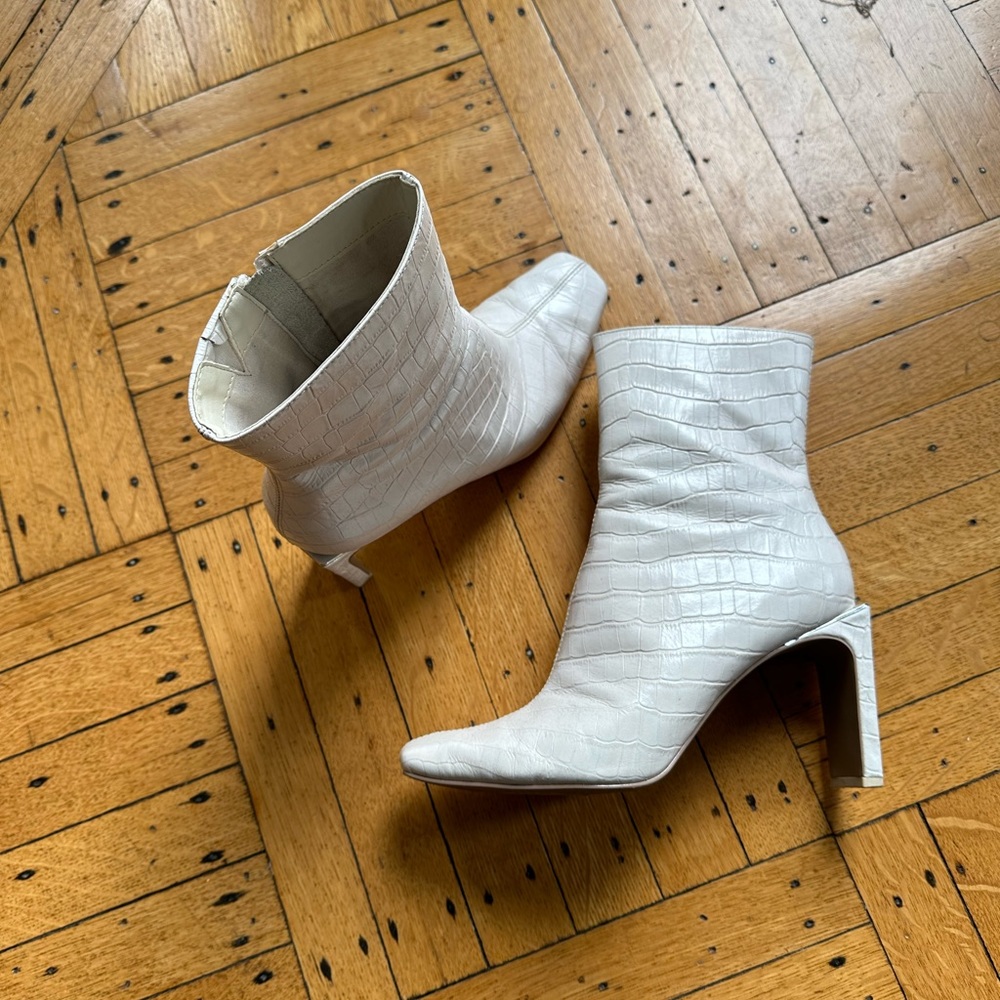 Dolce Vita Kelsie White Croc Leather Heeled Boots